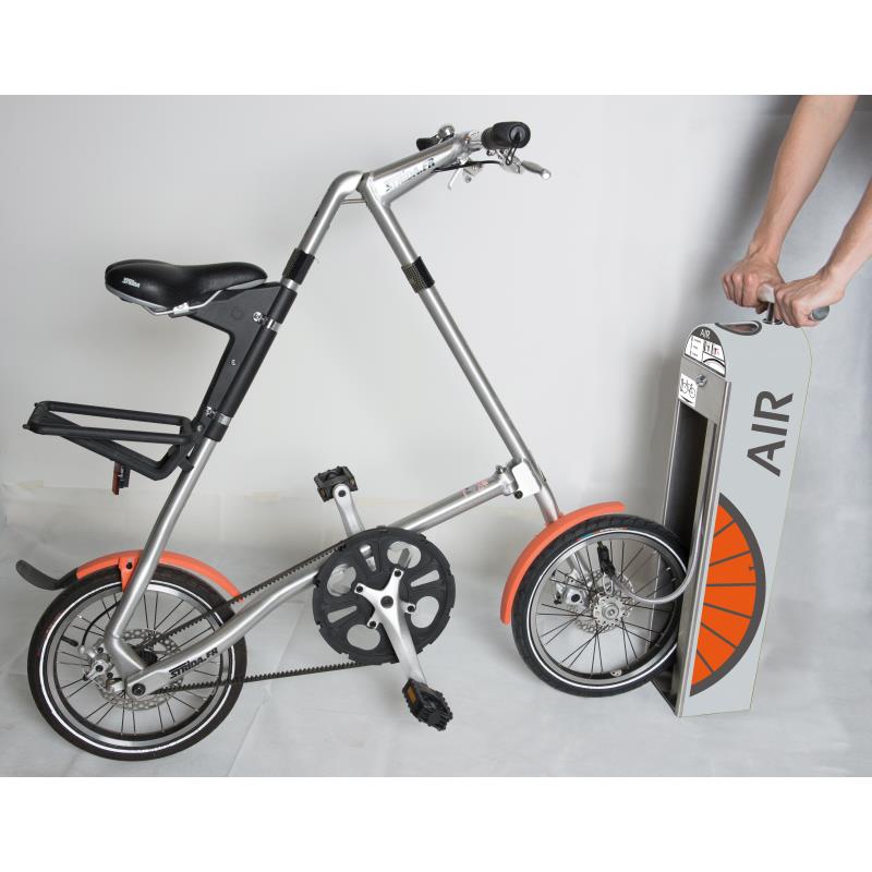 Station de gonflage altao t pump orange - Mobiliers urbains vélos - ALTINNOVA- Clubs - Entreprises - Collectivités - Associations