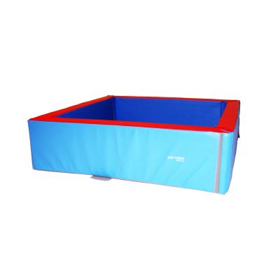 PISCINE A BALLES