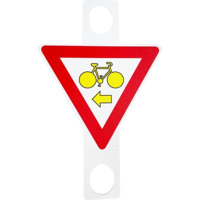 sous panneau de signalisation danger cycliste cédez le passage à gauche